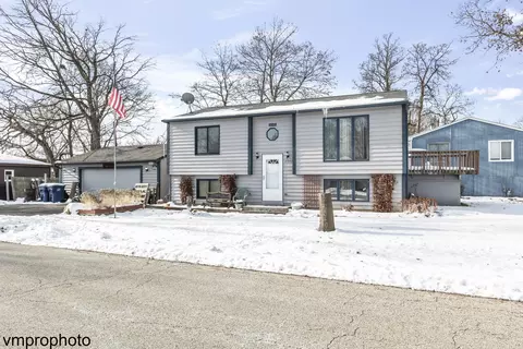 37440 N Lake Shore Dr, Lake Villa, IL 60046