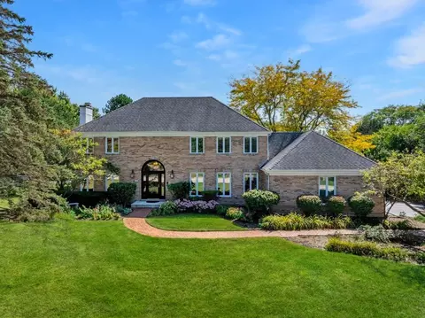 304 Surrey Ln, Lake Forest, IL 60045