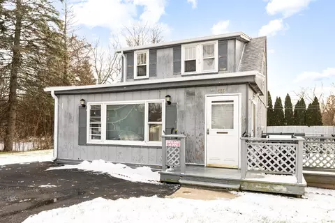 335 E Lake Park Ave, Round Lake Beach, IL 60073