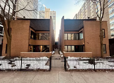 Undisclosed, Chicago, IL 60657
