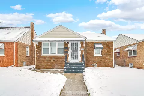 386 Paxton Ave, Calumet City, IL 60409