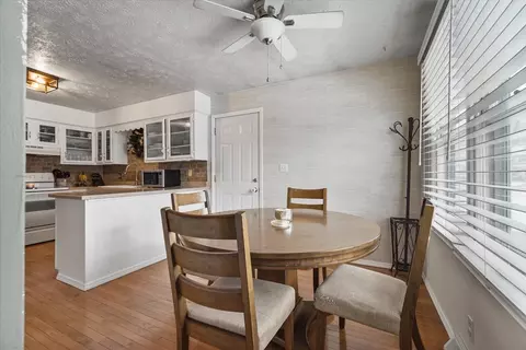 2 Yew Ct, Bloomington, IL 61701 photo 5