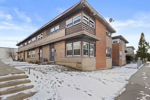 2011 Georgetown Ln, Waukegan, IL 60085
