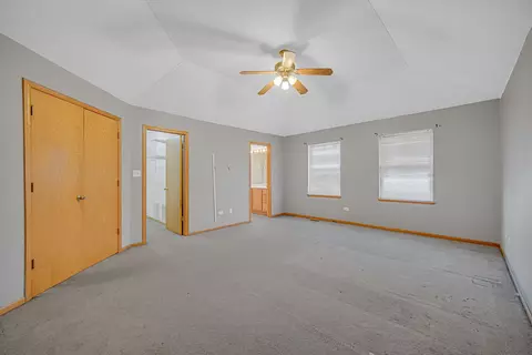 Bedroom - 15619 Homan Ave, Markham, IL 60428 photo 2 of 3
