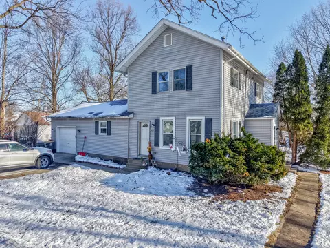 415 N Sycamore St, Somonauk, IL 60552