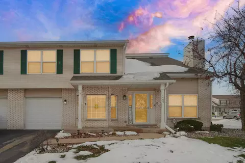 1400 Berta Dr, Crest Hill, IL 60403
