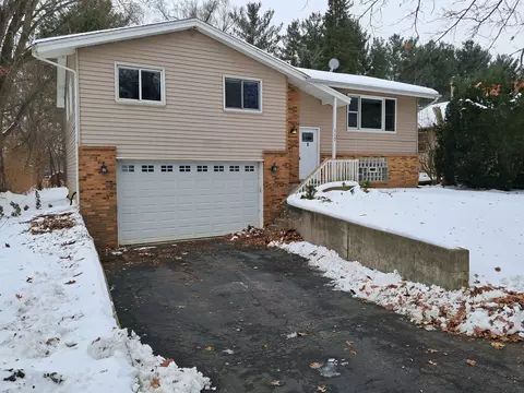 117 Liverpool Dr, Poplar Grove, IL 61065