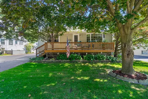 305 Schwab St, Thornton, IL 60476