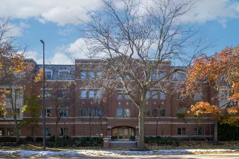 1688 Green Bay Rd #204, Highland Park, IL 60035