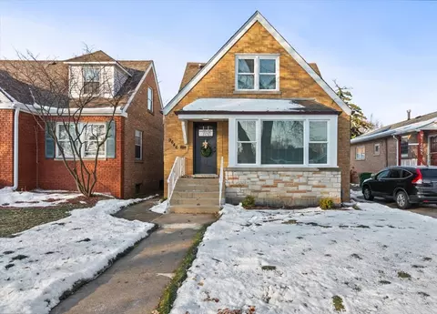 9646 S Harding Ave, Evergreen Park, IL 60805