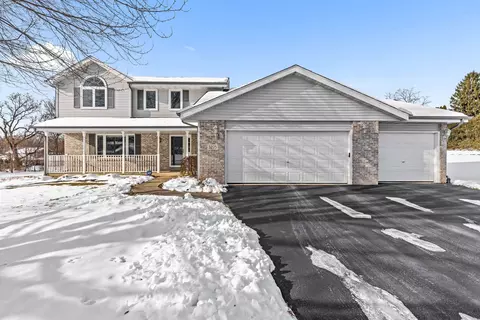 3275 Hoffman Ct, Cherry Valley, IL 61016