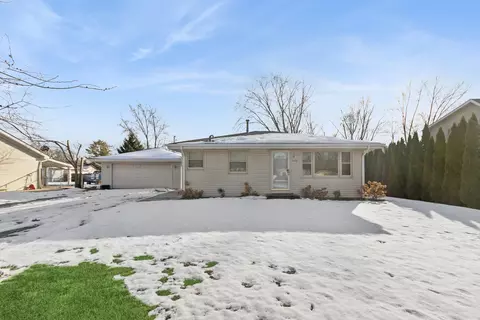 2420 Pecan St, Joliet, IL 60435