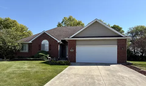 1214 Evergreen Ln, Yorkville, IL 60560