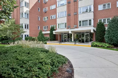 2033 Sherman Ave #409, Evanston, IL 60201
