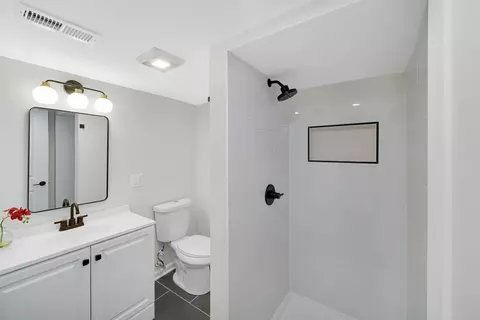 Bath - 1707 E 93rd St, Chicago, IL 60617 photo 3 of 3