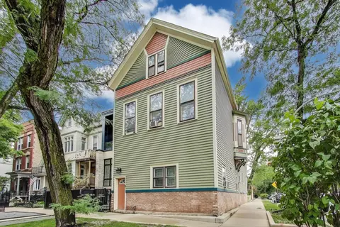 1100 W Wellington Ave, Chicago, IL 60657