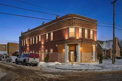 3858 W Ohio St, Chicago, IL 60624