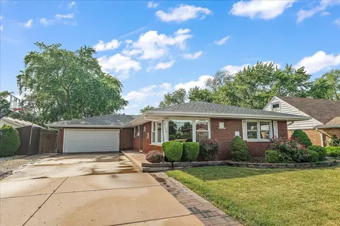 8758 Nashville Ave, Oak Lawn, IL 60453
