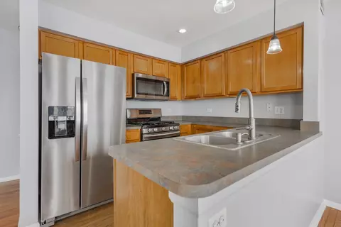 Kitchen - 3185 Ketch Ct, Aurora, IL 60503 photo 2 of 3