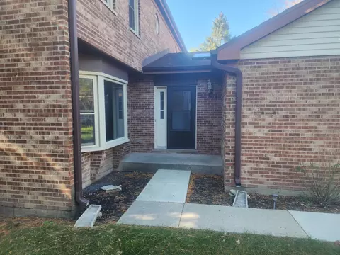 1612 N Windsor Dr, Arlington Heights, IL 60004