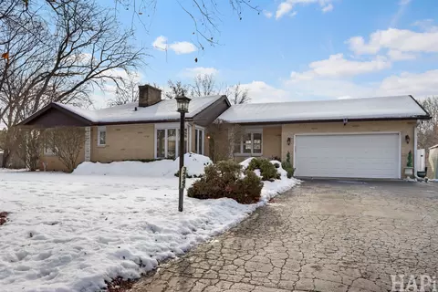 34945 N Leonard Ave, Ingleside, IL 60041