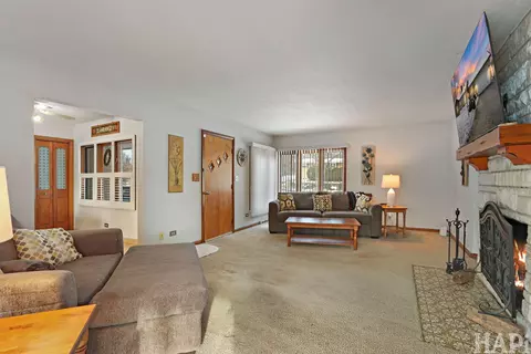 34945 N Leonard Ave, Ingleside, IL 60041 photo 4