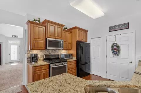 Kitchen - 21521 W Juniper Ct, Plainfield, IL 60544 photo 2 of 4