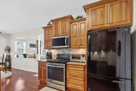 Kitchen - 21521 W Juniper Ct, Plainfield, IL 60544 photo 4 of 4