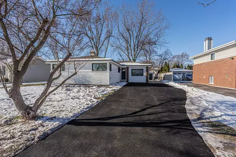 1408 N Burning Bush Ln, Mount Prospect, IL 60056