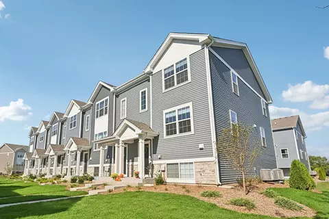 1389 Oakfield Ln, Pingree Grove, IL 60140