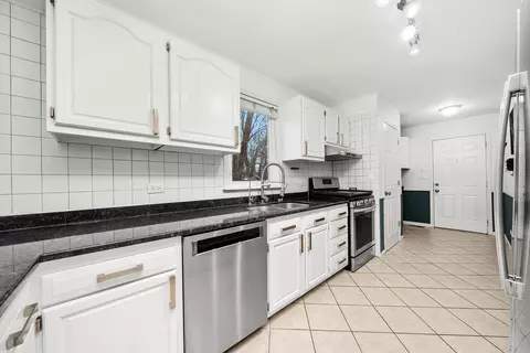 902 Southside Ave, Mchenry, IL 60051 photo 15