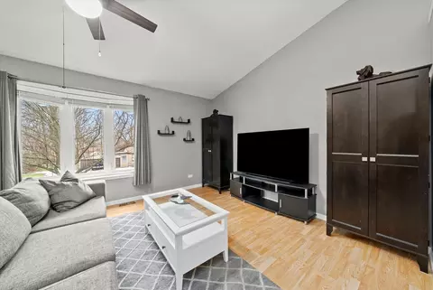 902 Southside Ave, Mchenry, IL 60051 photo 6