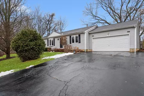 902 Southside Ave, Mchenry, IL 60051 photo 3