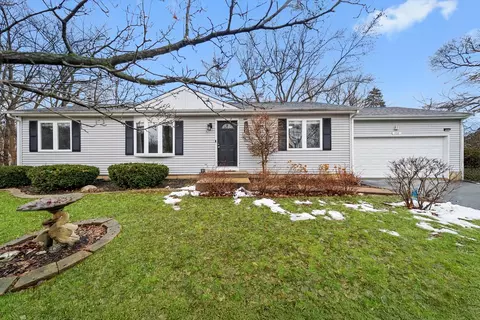 902 Southside Ave, Mchenry, IL 60051