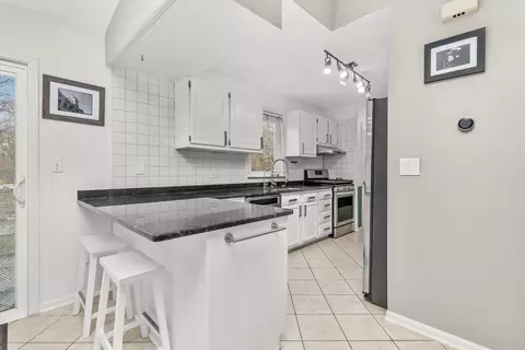 902 Southside Ave, Mchenry, IL 60051 photo 14