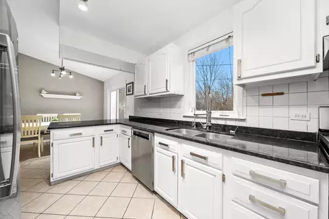 902 Southside Ave, Mchenry, IL 60051 photo 19