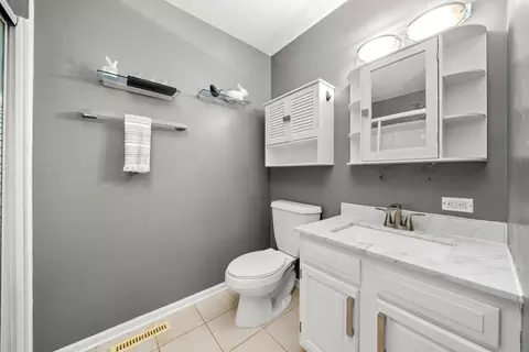 902 Southside Ave, Mchenry, IL 60051 photo 25