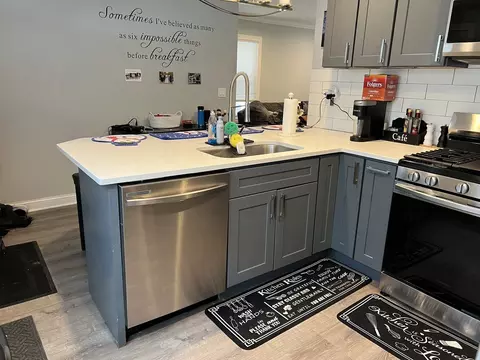 Kitchen - 1205 Rattray Dr, Algonquin, IL 60102 photo 3 of 4