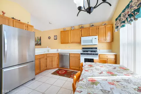 347 Ashford Cir #3, Bartlett, IL 60103 photo 6