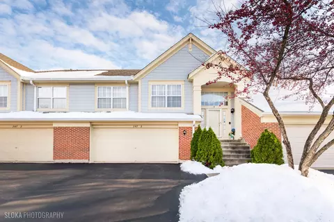 347 Ashford Cir #3, Bartlett, IL 60103