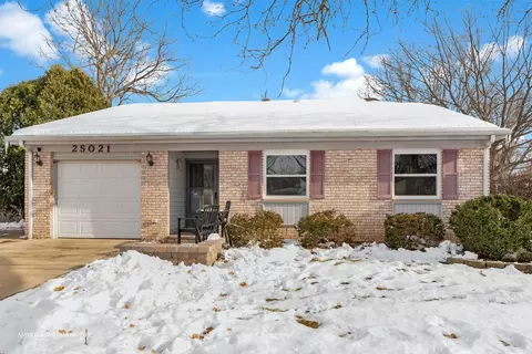 2 S021 Lexington Ct, Warrenville, IL 60555