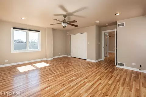 Bedroom - 8829 Skyline Dr, Burr Ridge, IL 60527 photo 2 of 3