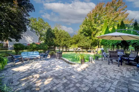 Exterior - 4837 Middle Rd, Gurnee, IL 60031 photo 2 of 3