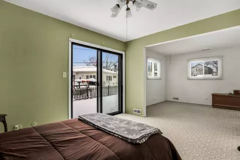 Bedroom - 518 Elder Ln, Glenview, IL 60025 photo 2 of 5