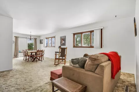 Living - 518 Elder Ln, Glenview, IL 60025 photo 1 of 3