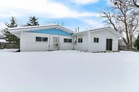 Exterior - 518 Elder Ln, Glenview, IL 60025 photo 3 of 4