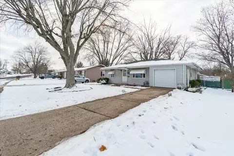 2625 N Victoria Ave, Peoria, IL 61604