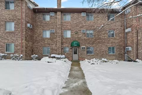 2505 Spring St #3304, Woodridge, IL 60517