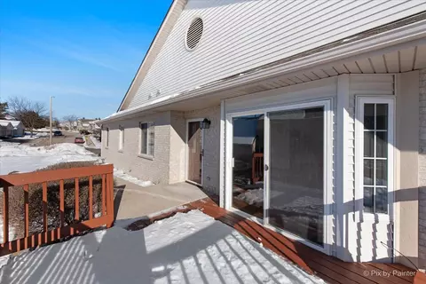 Exterior - 1740 Pine St, Mchenry, IL 60051 photo 2 of 5