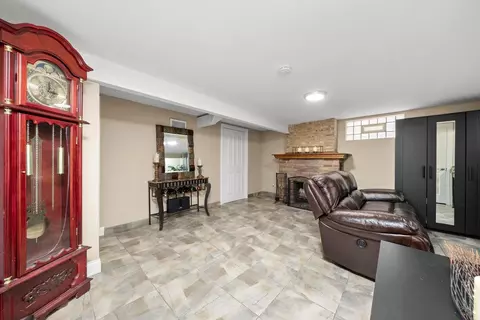 Entry Way - 6123 S Meade Ave, Chicago, IL 60638 photo 2 of 3